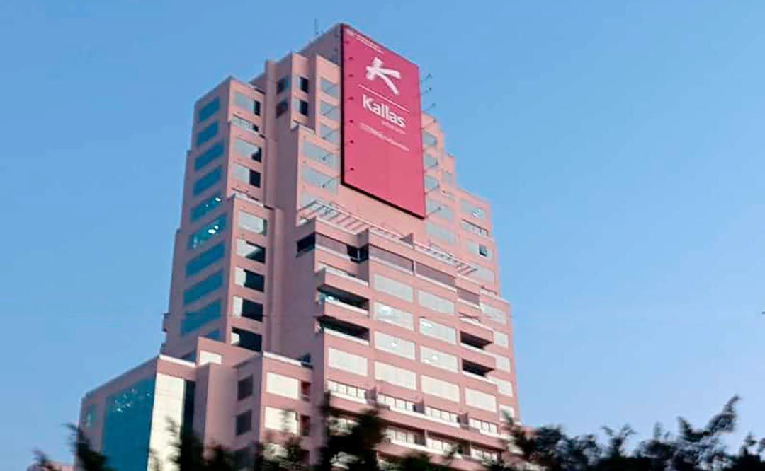 Lona 280 g/m² fio 1000 x 1000 - Bainha com ilhoses, reforçada com corda náutica