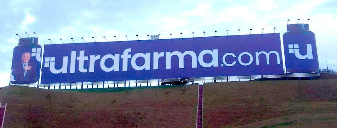 Lona 280 g/m² fio 1000 x 1000 - Bainha com ilhoses, reforçada com corda náutica