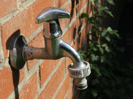 DICAS PARA ECONOMIA DE ÁGUA: DESPERDÍCIO ZERO, ESTRATÉGIAS PARA REDUZIR SUA CONTA DE ÁGUA