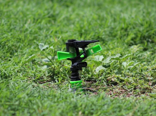 ÁGUA SUSTENTÁVEL, GASTOS CONTROLADOS: ESTRATÉGIAS PARA UM LAR ECOCONSCIENTE