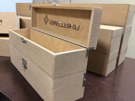 caixa mdf crua dobradiça lateral sob medida