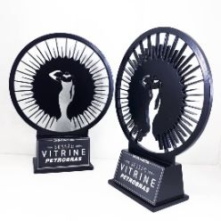 TROFÉU MDF LAQUEADO PRETO VITRINE PETROBRAS