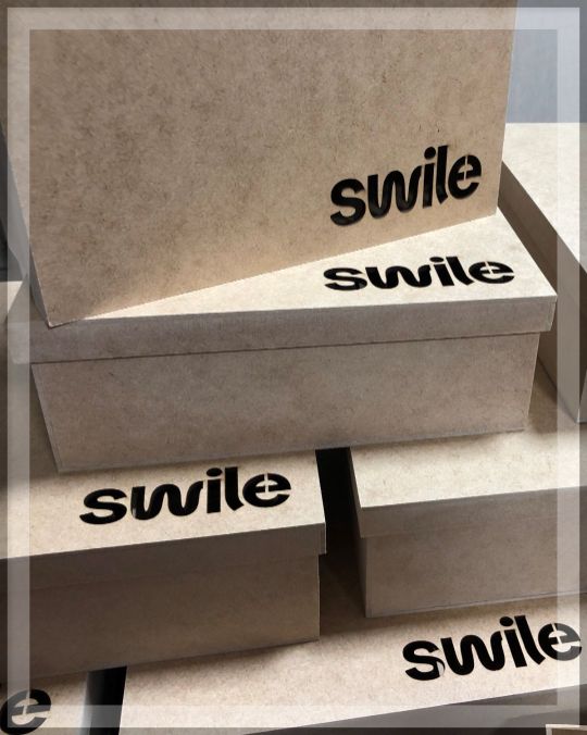 CAIXA MDF CRU PARA GARRAFA E UMA TAÇA