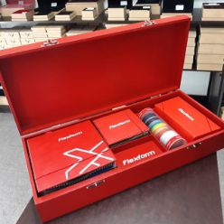 CAIXA PARA CATÁLOGO DE MATERIAIS FLEXFORM PERSONALIZADA