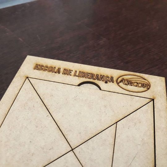 TANGRAM MDF PERSONALIZADO ARCOR