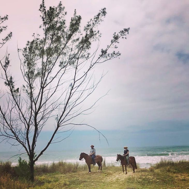 cavalgada na praia do rosa