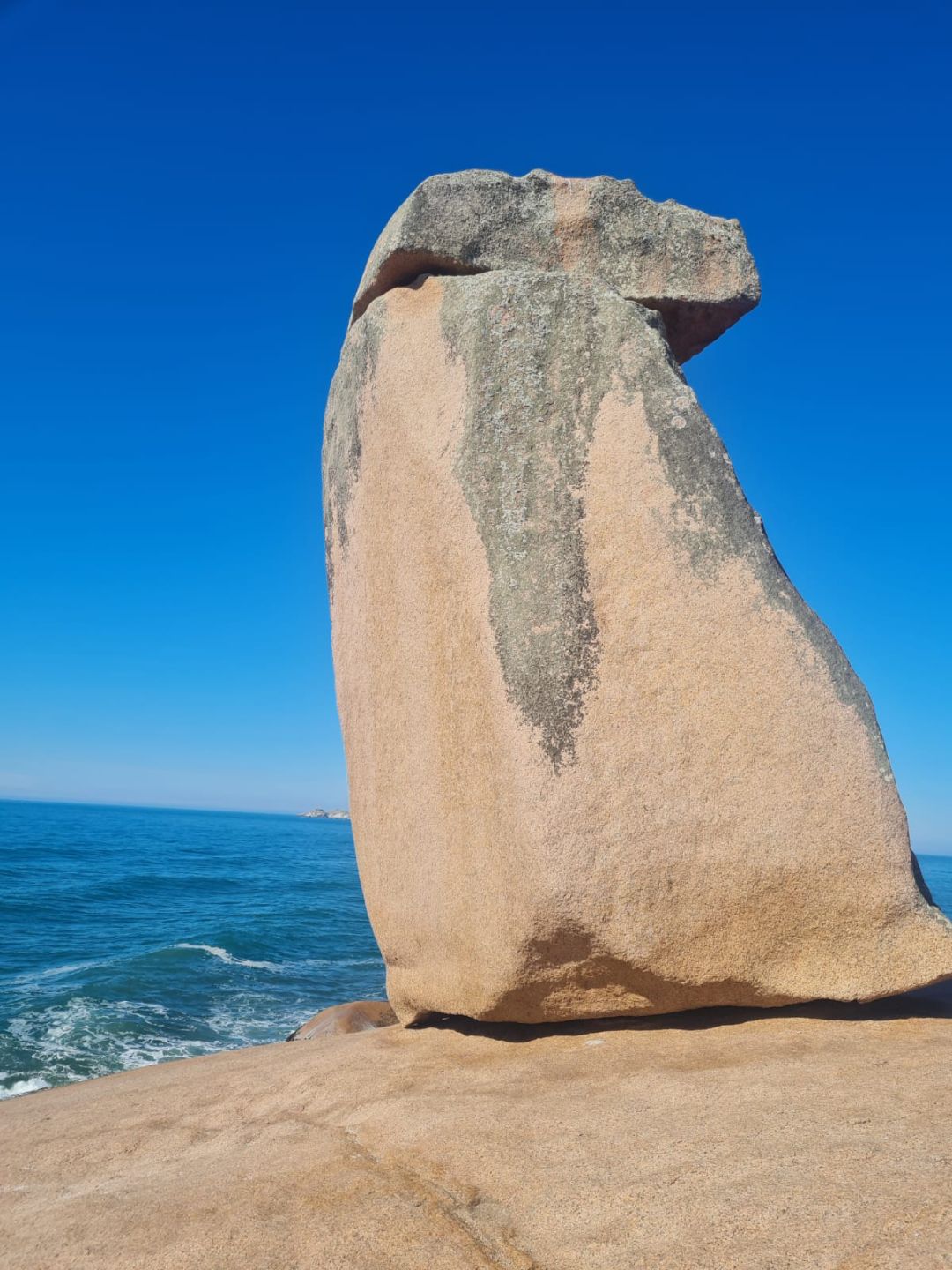 pedra de frade garopaba