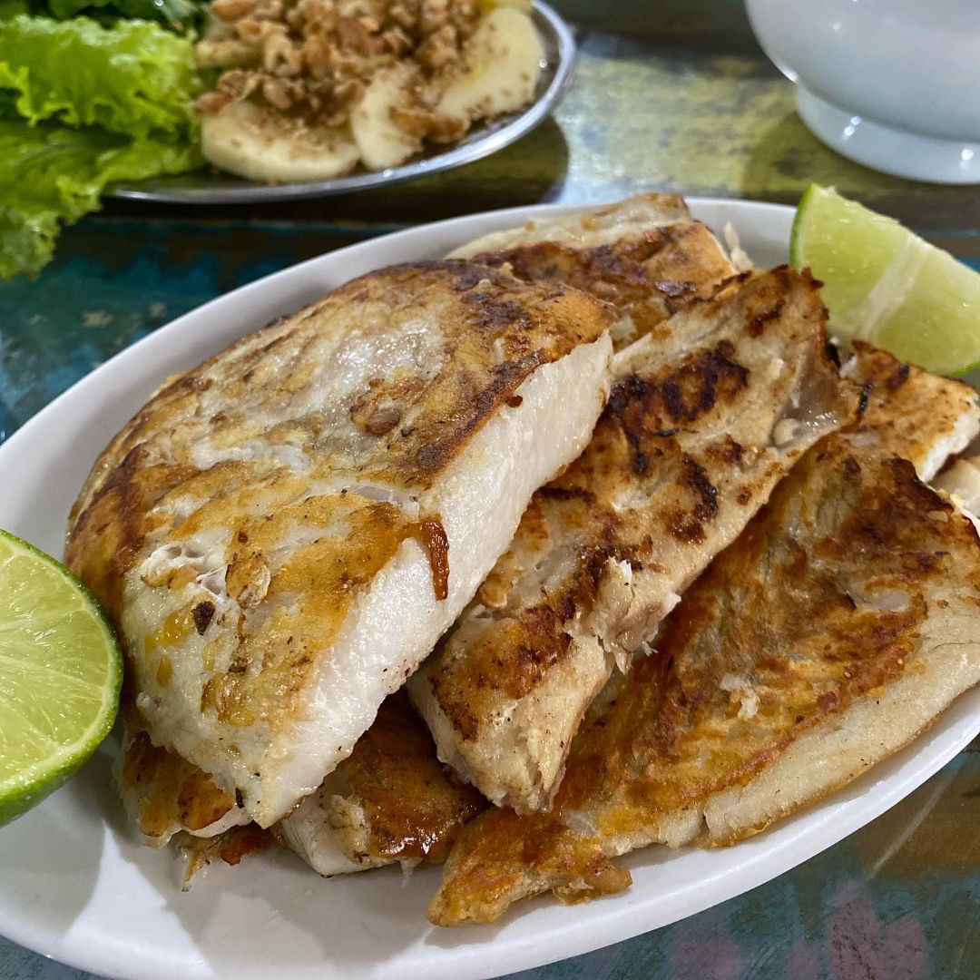 almoço tipico local