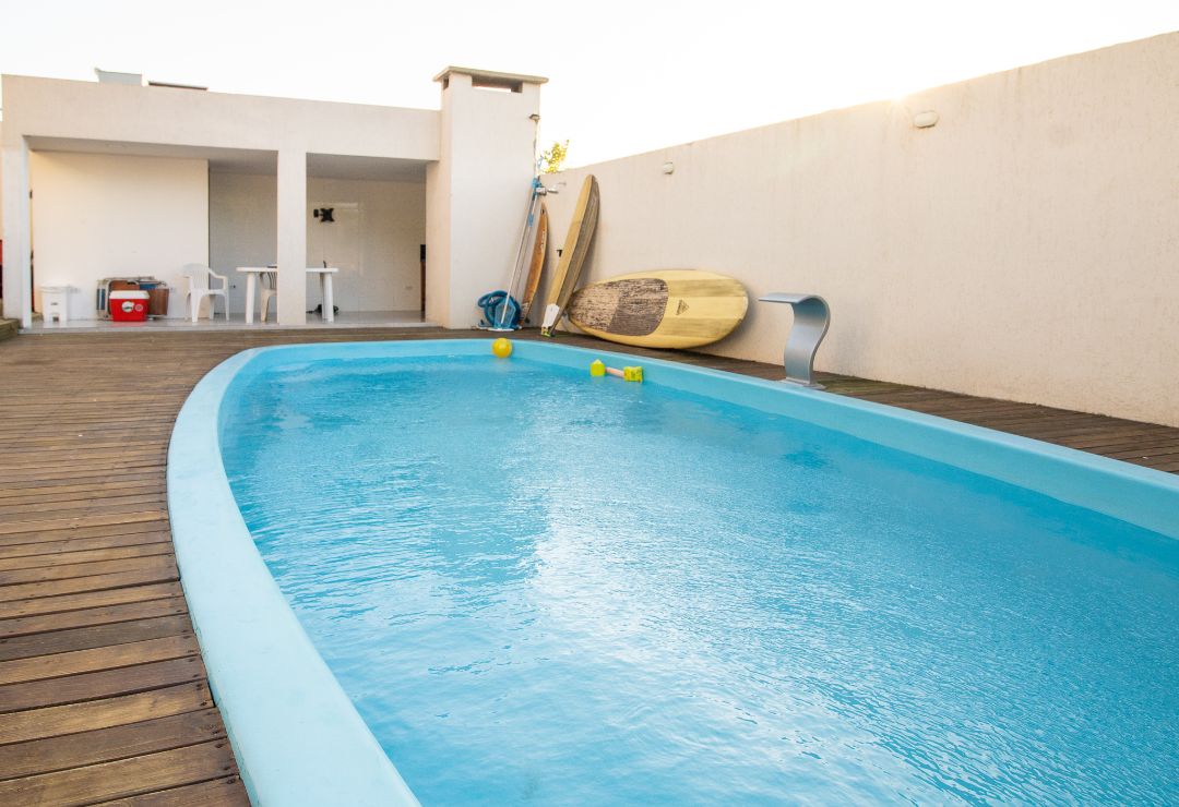 hospedagem com piscina aquecida na praia do rosa sc