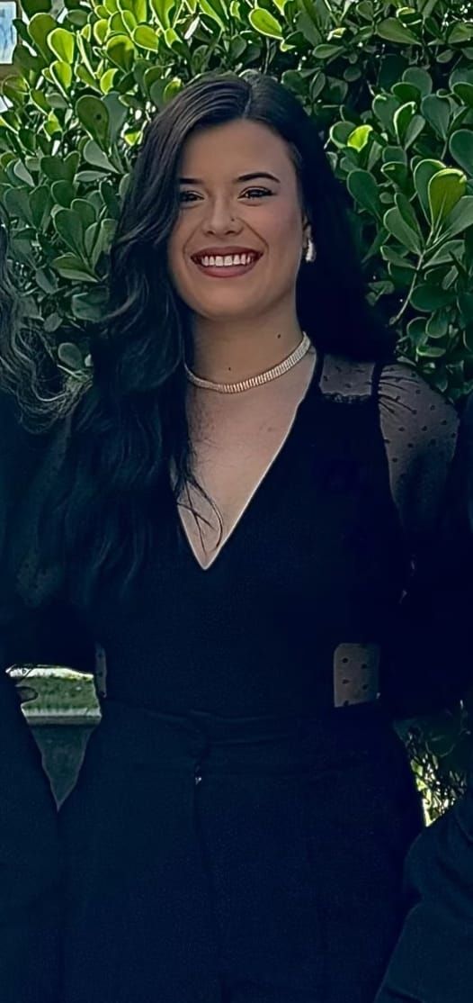 Foto da advogada Fernanda de Souza Parronchi