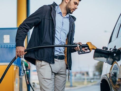 Afinal de contas, qual é o motivo para o combustível caro?