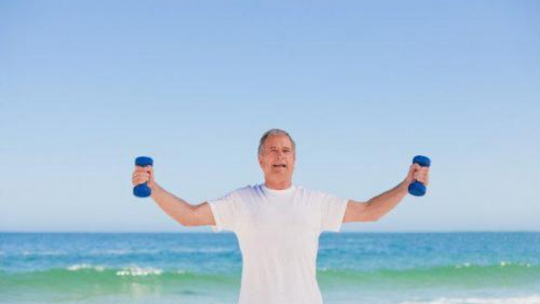 Conheça cinco opções de atividades físicas ideais para idosos