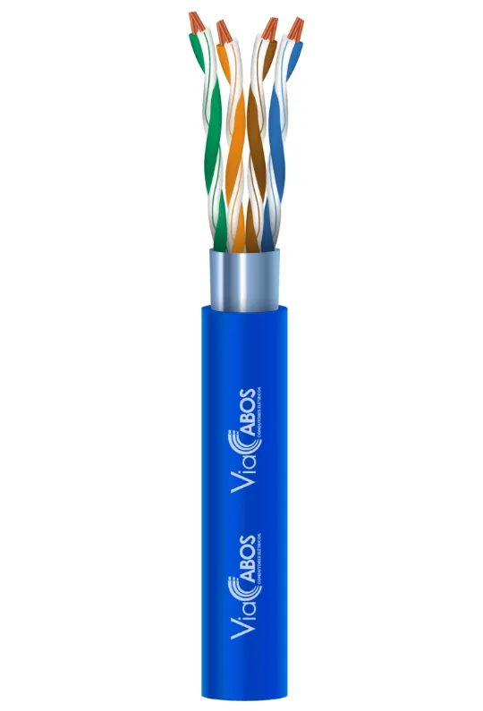 Cabo de rede CAT5 com pares trançados e blindagem em fita metálica, indicado para transmissão de dados em redes Ethernet e aplicações de telecomunicação