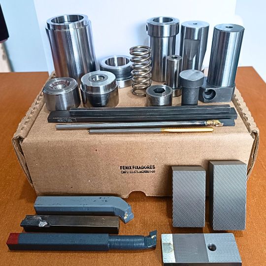 Kit Personalizado para Fabricação de Parafusos