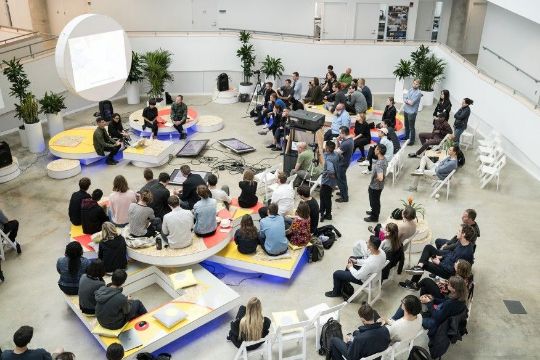 locação de equipamentos para eventos híbridos