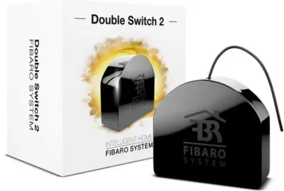 Micromódulo Single Switch 2 da Fibaro instalado em caixa de embutir, módulo para automação de iluminação e medição de consumo elétrico.
