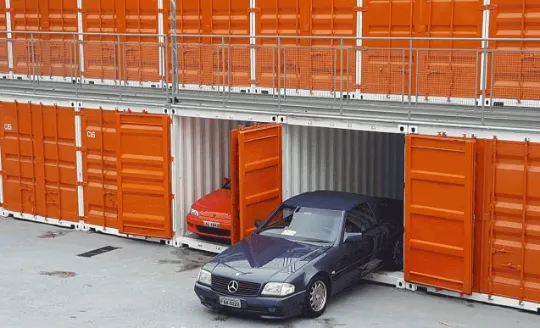 Nossos box externos vão servir para ser sua garagem