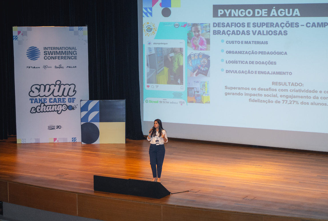 Thays da Pyngo De Água no EIN - Encontro Internacional de Natação