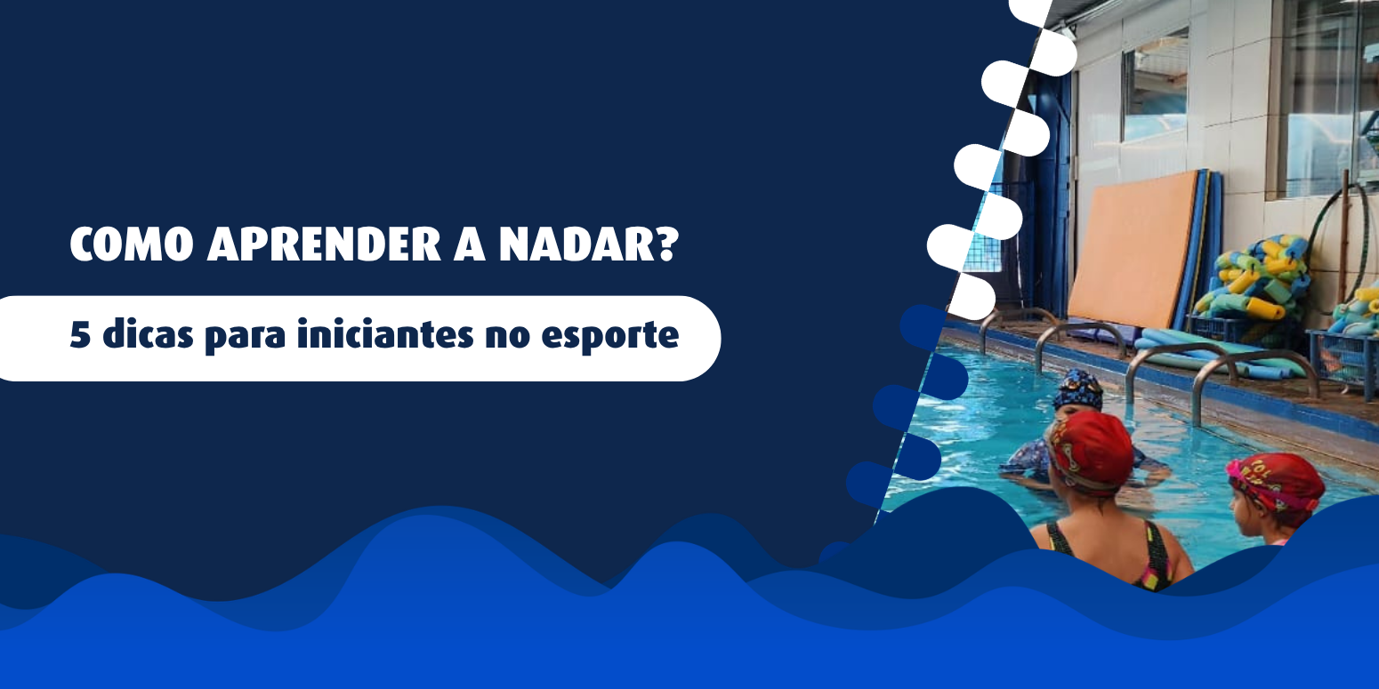 Alunos de natação durante a aula de natação na Metodologia Gustavo Borges.