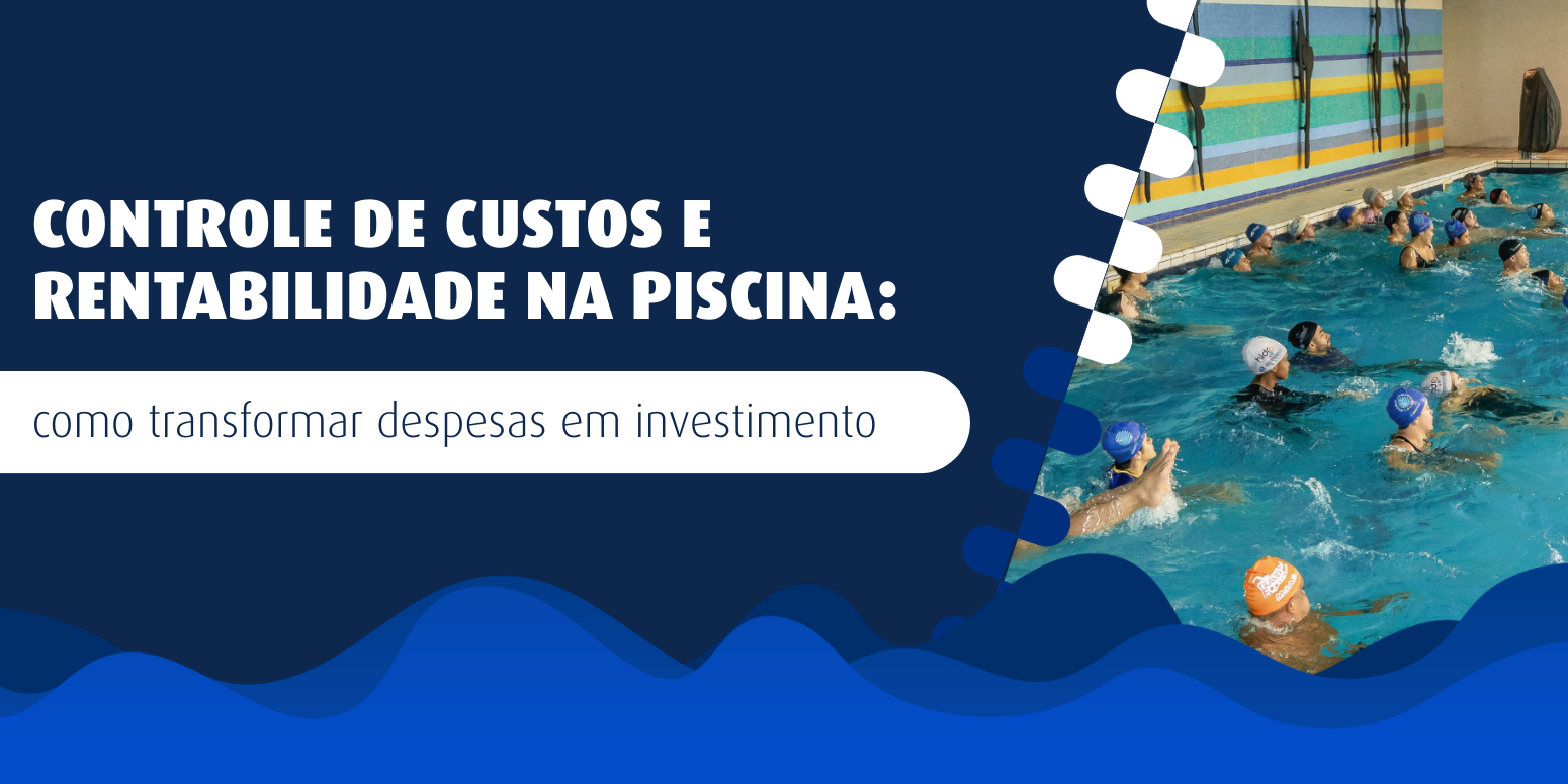 Aula de natação com piscina cheia, representando rentabilidade e eficiência no negócio.