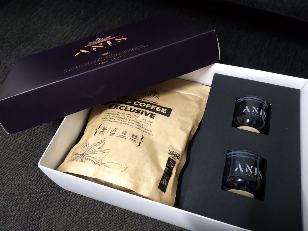 Embalagens para Presskit para os clientes da  Anis Travel.